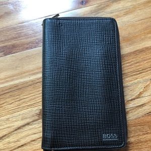 Hugo boss men’s travel wallet, Great condition